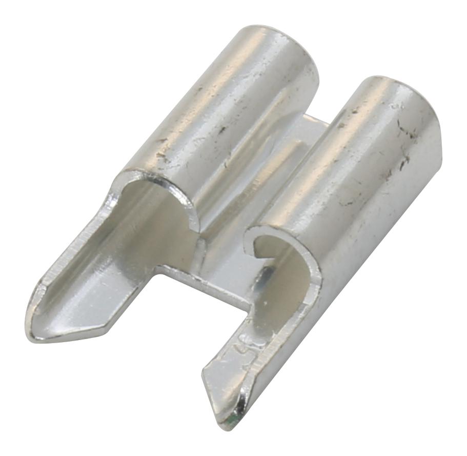 01000057Z BLADE FUSE HOLDER, THROUGH HOLE LITTELFUSE