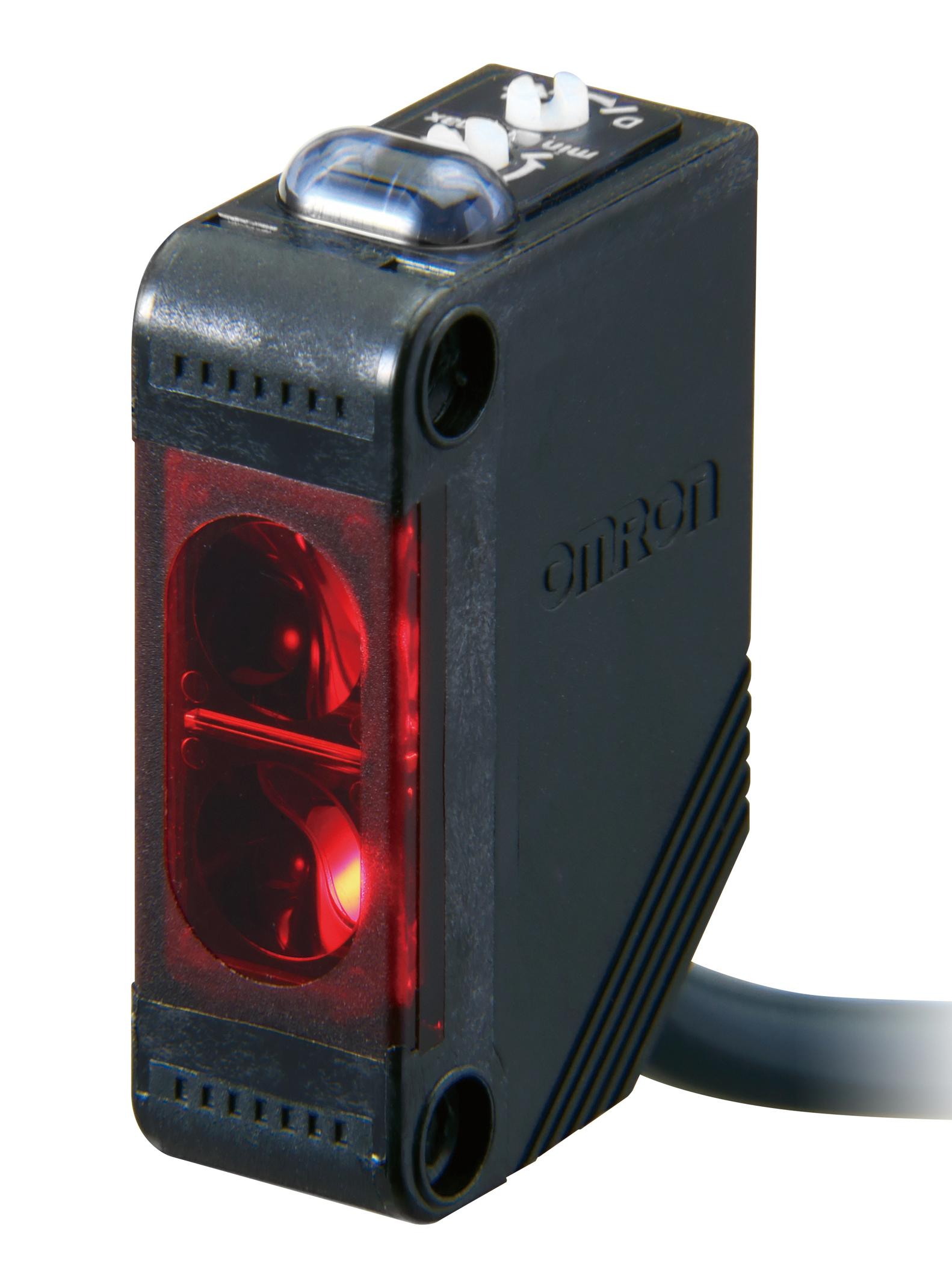 E3Z-R81 10M PHOTOELECTRIC SENSOR, PNP, 4M OMRON