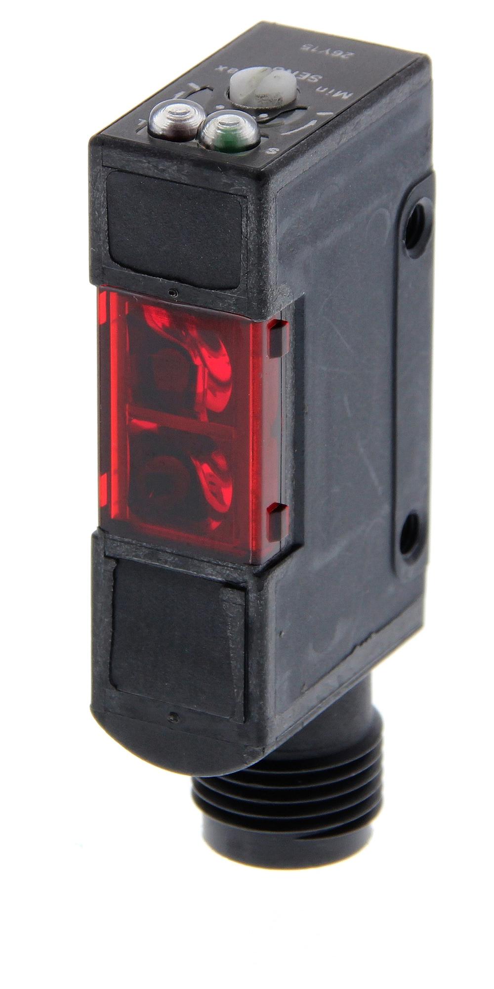 OMRON Optical/Slot E3S-AD88 PHOTOELECTRIC SENSOR, PNP, 100MM OMRON 3413928 E3S-AD88