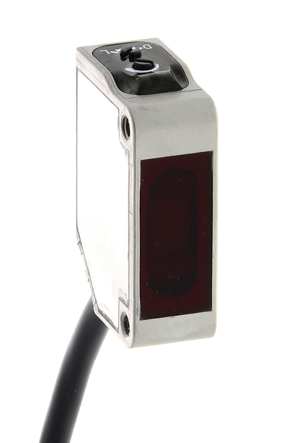 OMRON Optical/Slot E3ZM-B81T 2M PHOTOELECTRIC SENSOR, PNP, 500MM OMRON 3414071 E3ZM-B81T 2M