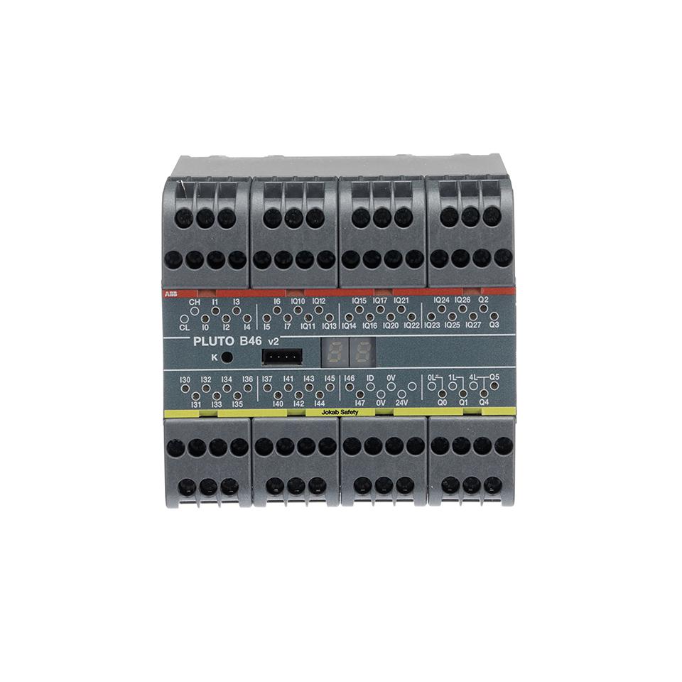 2TLA020070R1700 PLC, PLUTO, B46, 24+16+4+2, BUS ABB