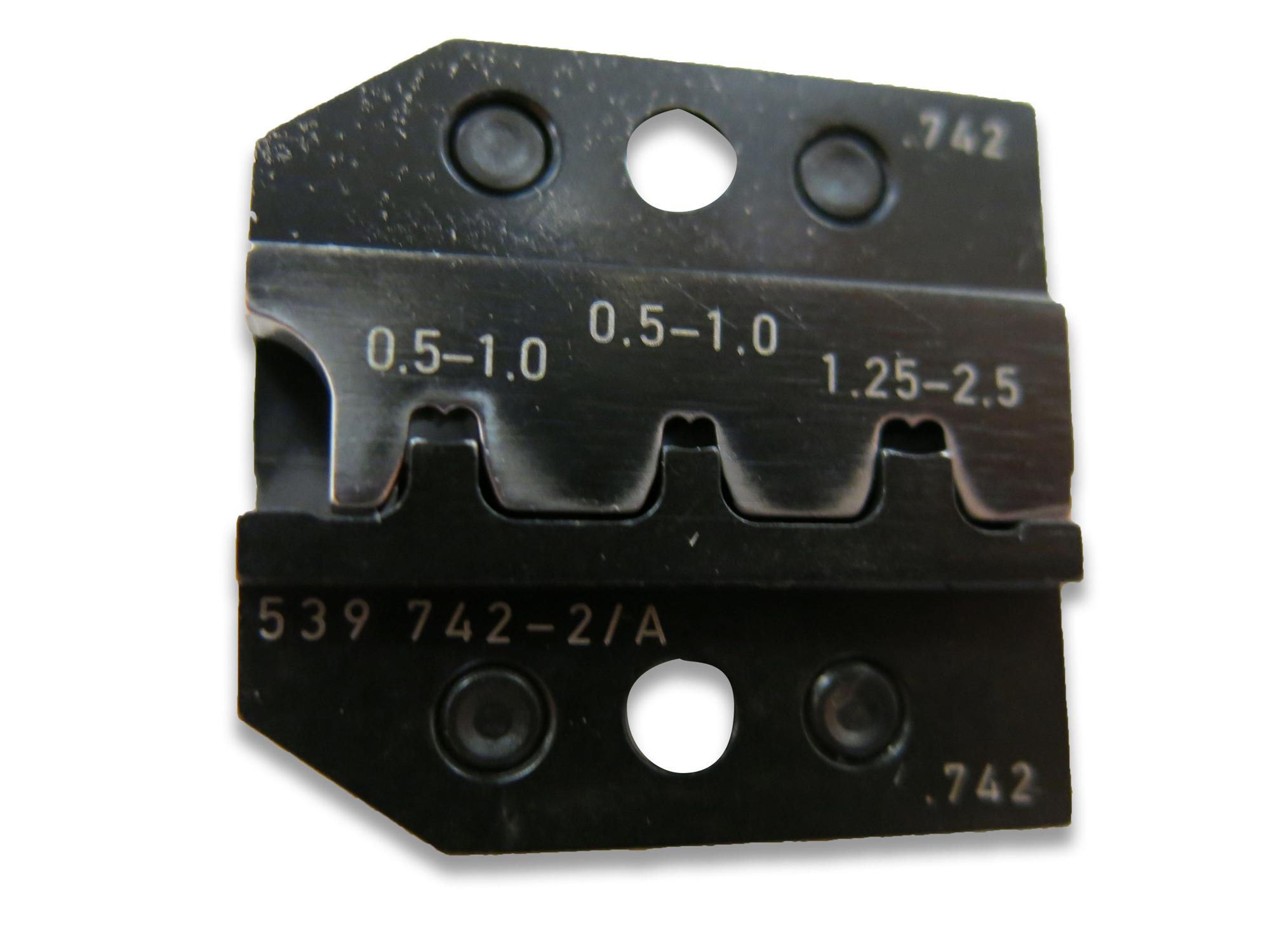 539742-2 CRIMP TOOL DIE, 0.5-2.5MM2 CONTACT AMP - TE CONNECTIVITY